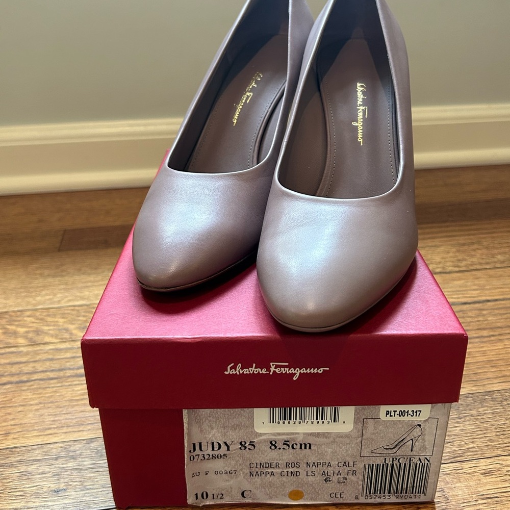 Salvatore Ferragamo Women's Taupe Heels